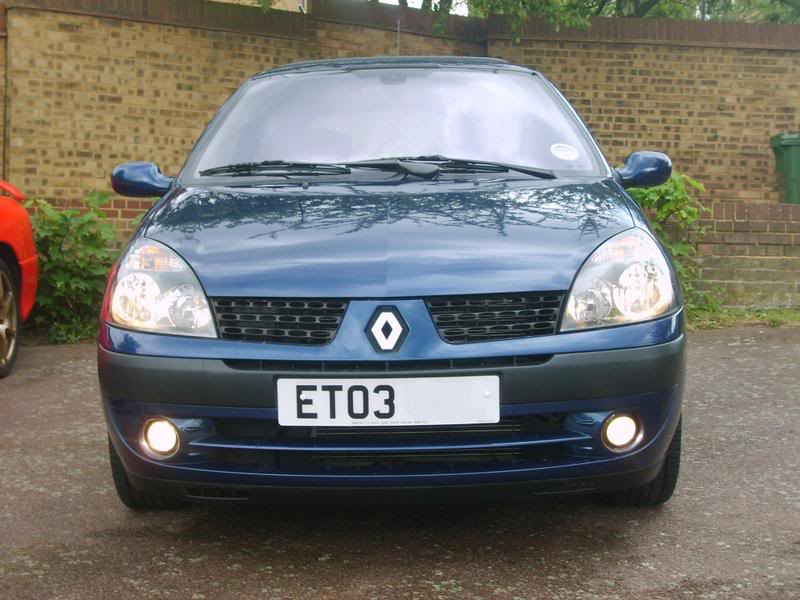 clio1.jpg