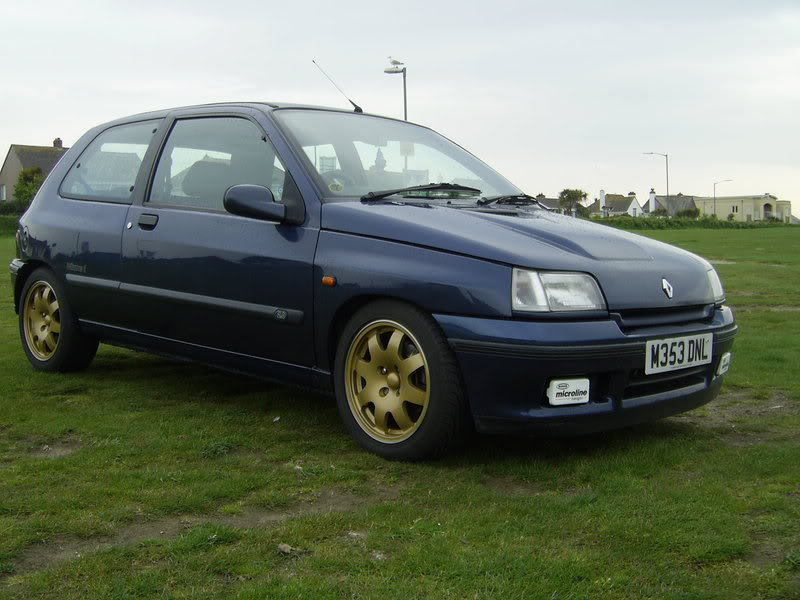 clio1.jpg
