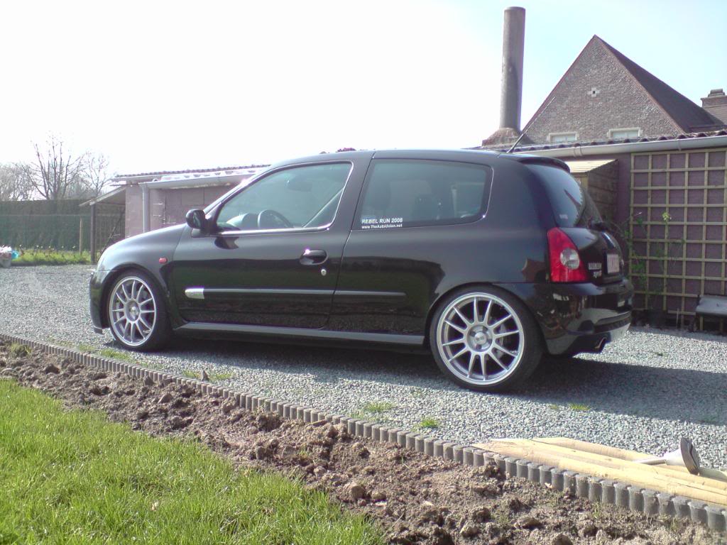 clio1.jpg clio1.jpg