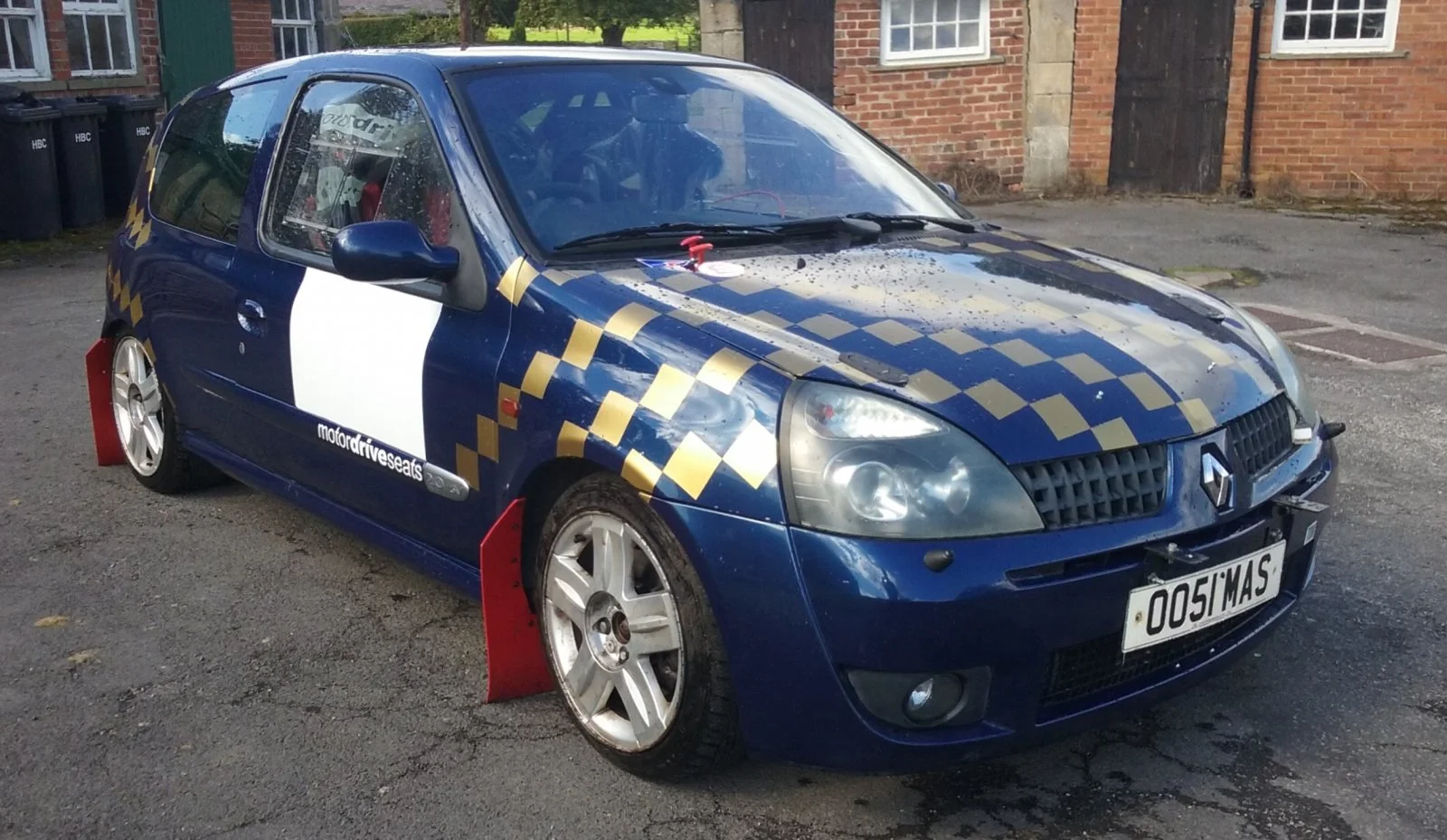 clio1.webp