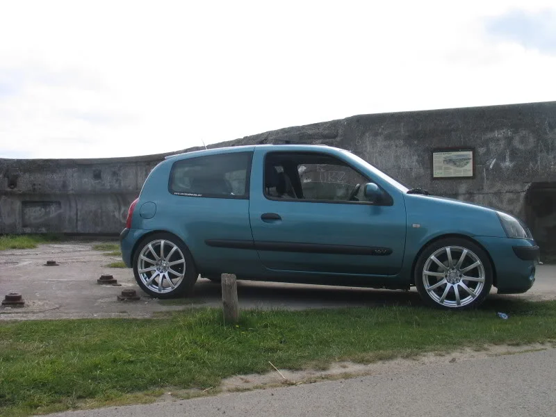 clio10.webp