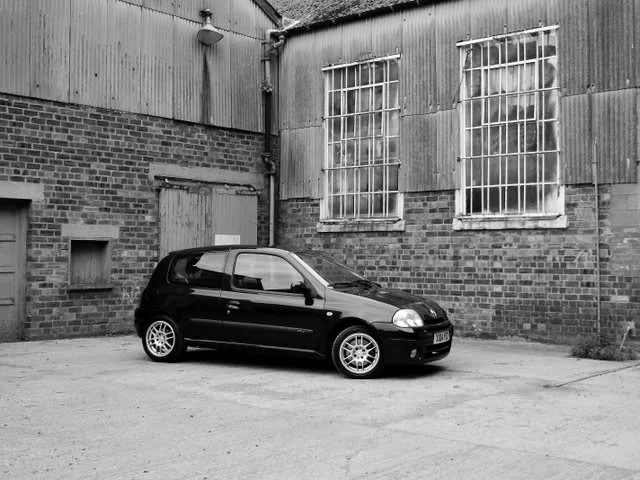 clio11.webp
