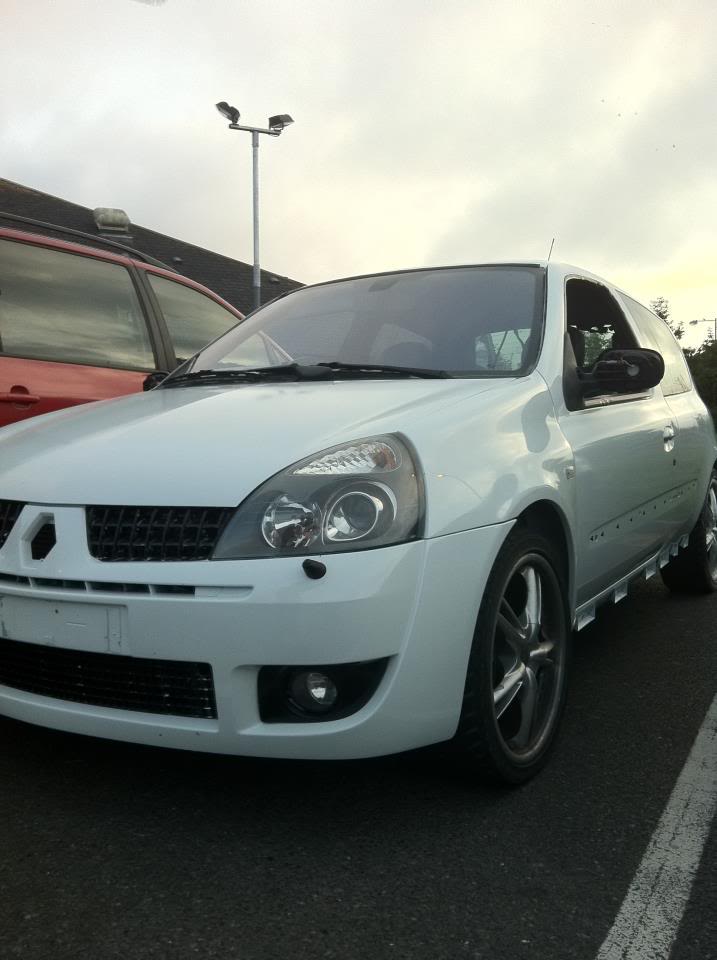 clio12.jpg