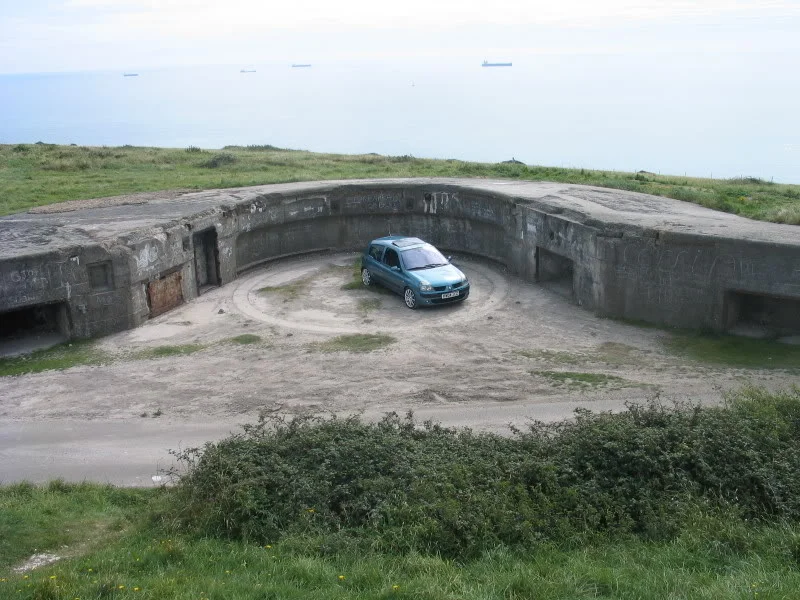 clio12.webp