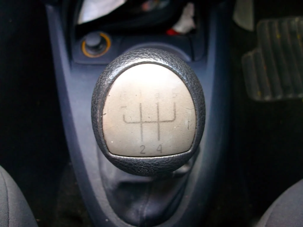 Clio1216vSB54YFN-Blue-4538.webp
