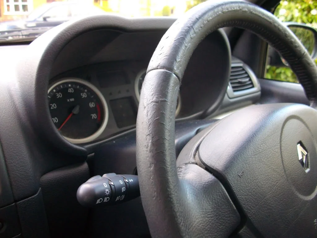 Clio1216vSB54YFN-Blue-4539.webp