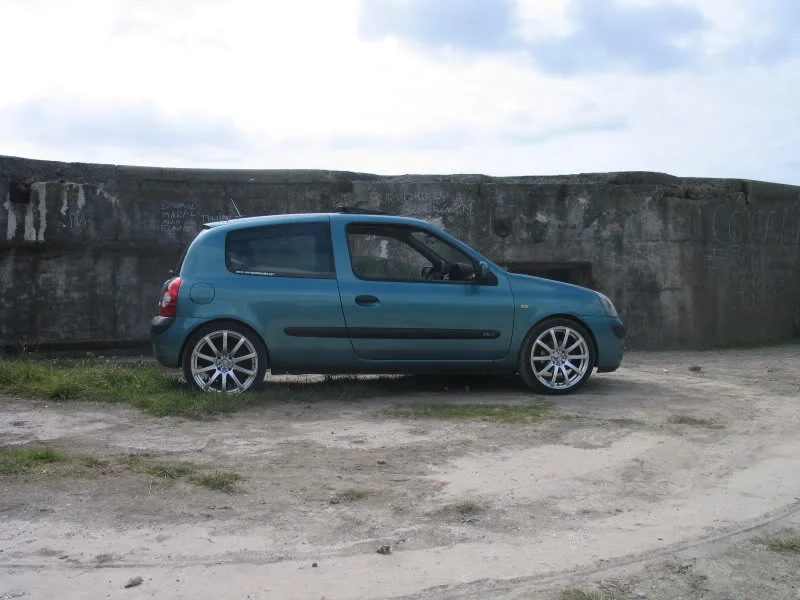 clio13.webp