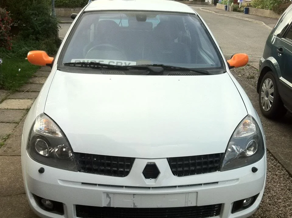 clio15.webp