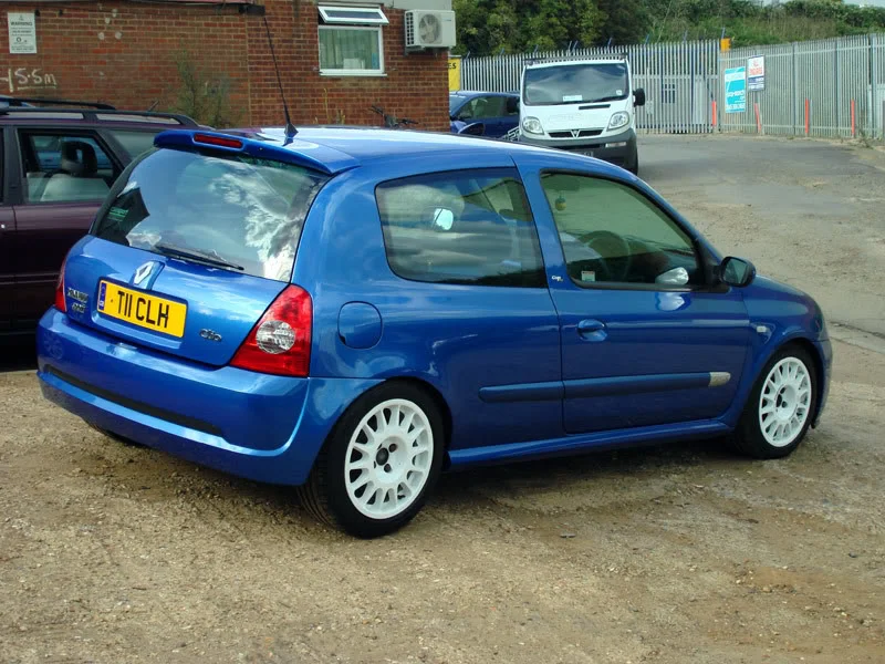 clio17.webp