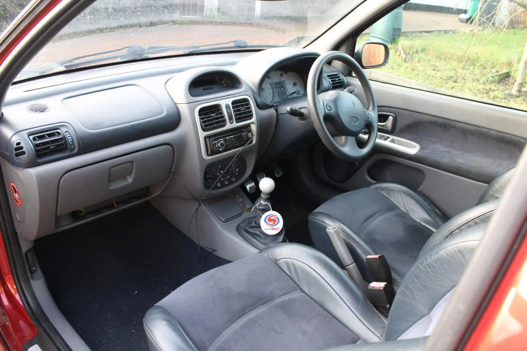 CLIO172-ALFIE-December2014016_zps171ec922.webp