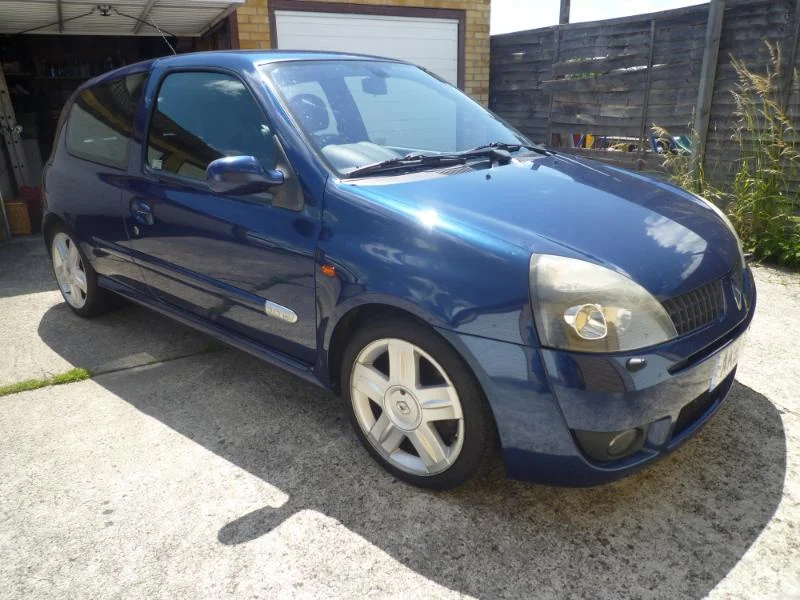 Clio172002.webp