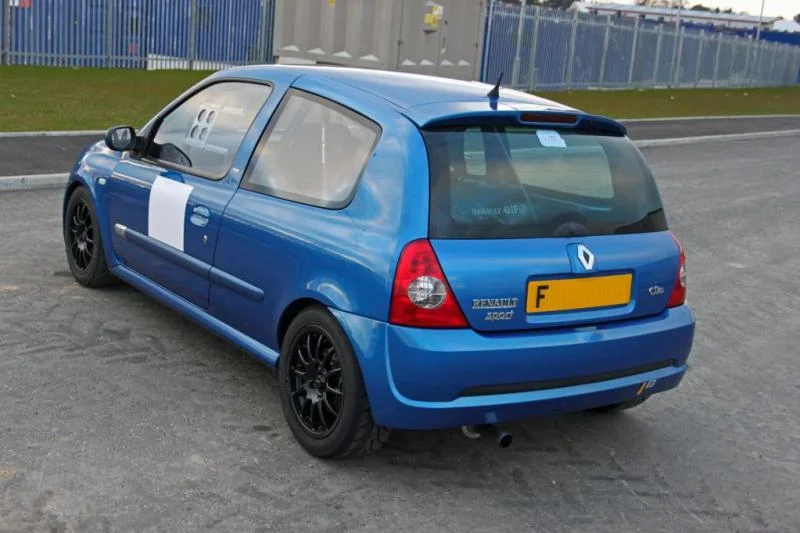 clio172_01.webp