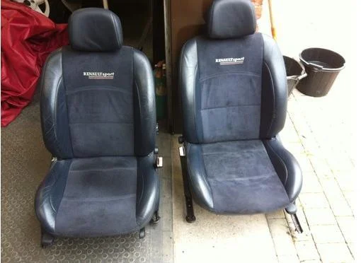Clio172phaze1seats.webp