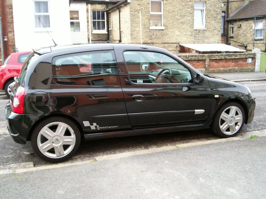 clio172vinylsapplied160808001.webp