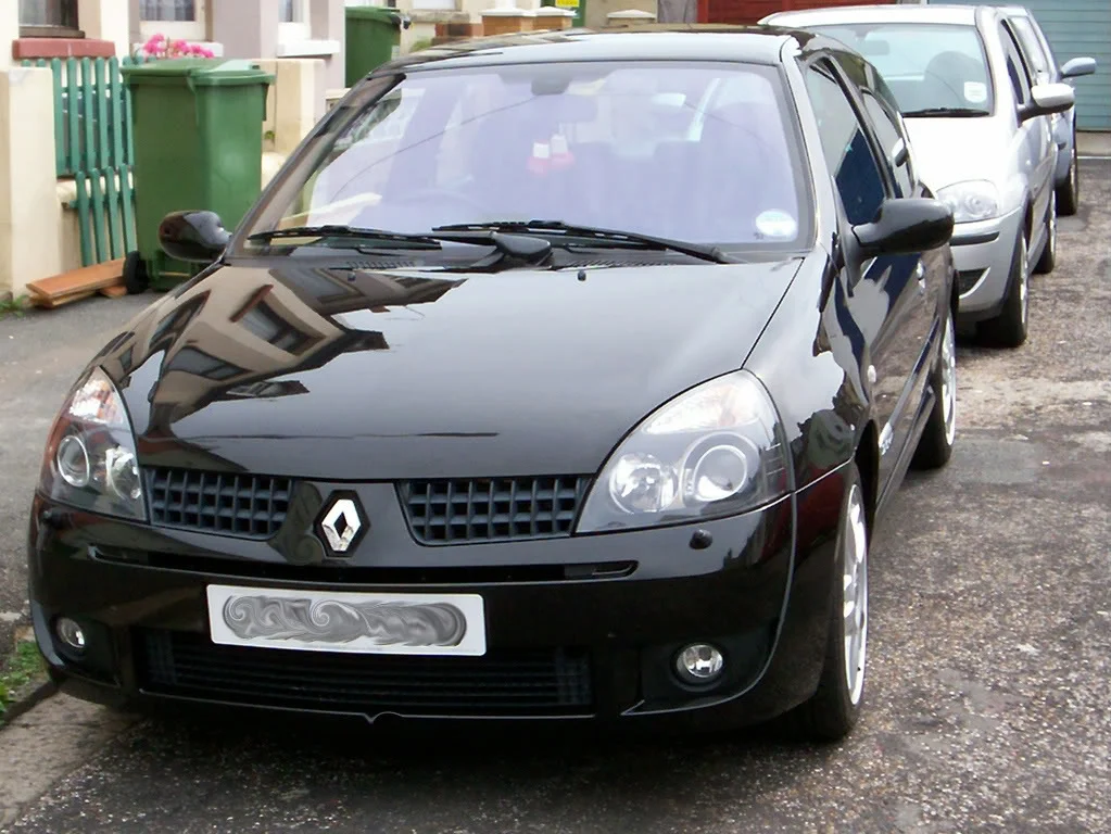 clio172vinylsapplied160808004.webp