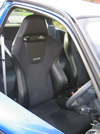 clio182-005web.webp
