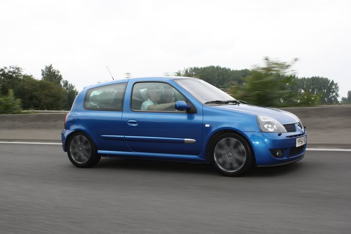 Clio182.jpg
