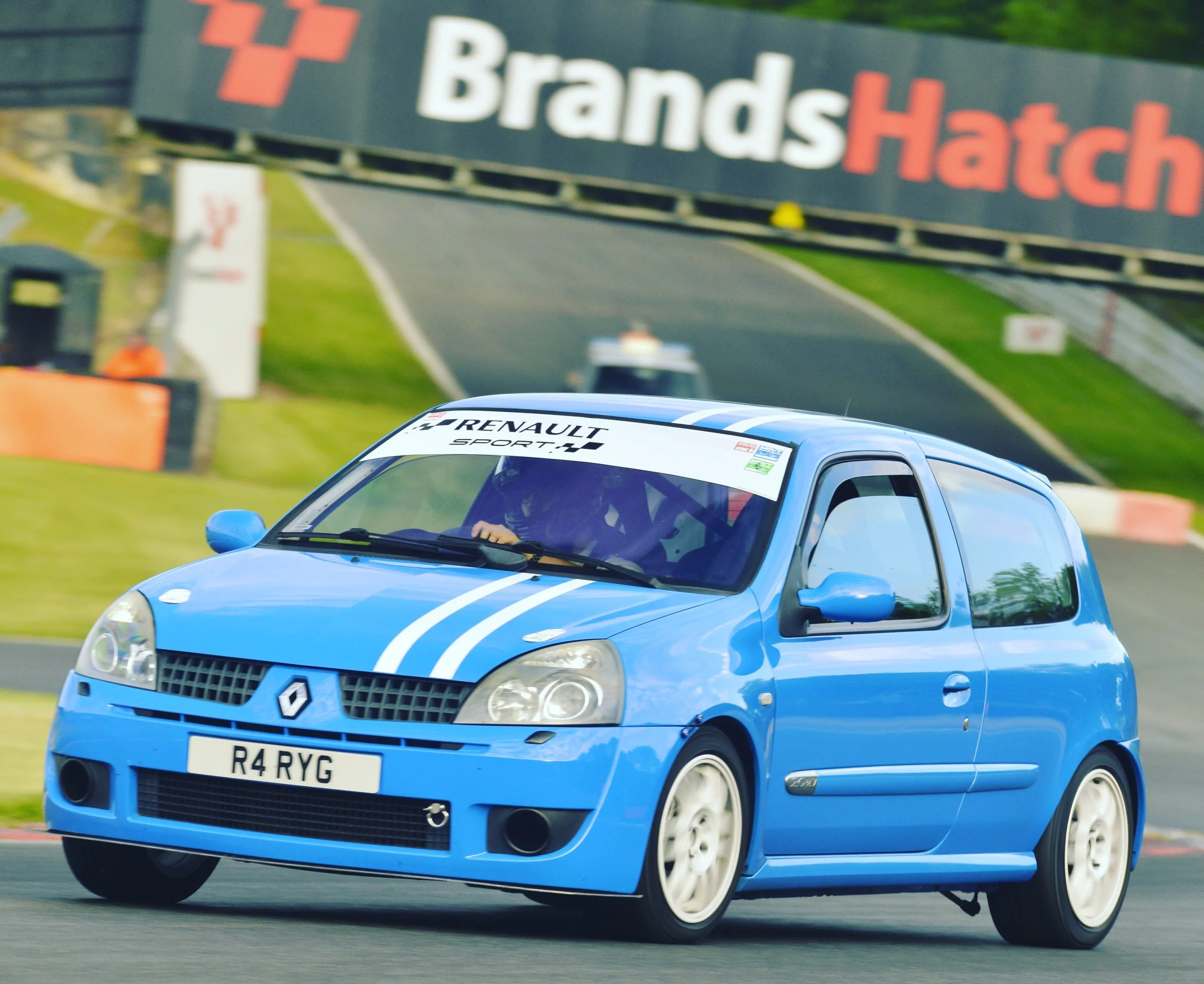 Clio182.webp