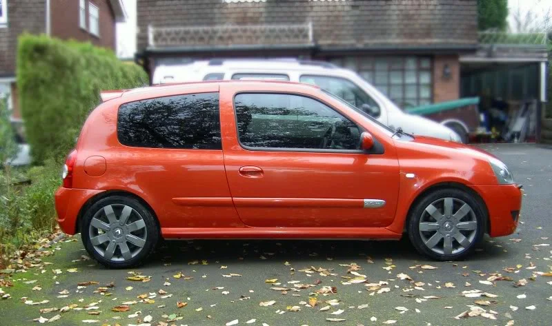 clio182.webp