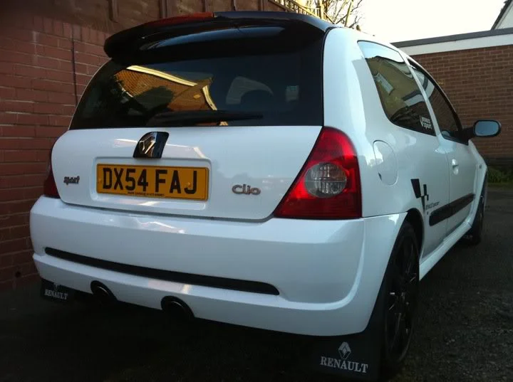 clio182.webp