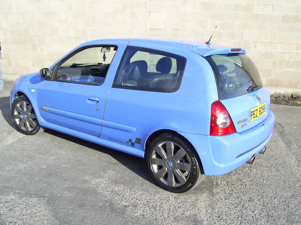 clio182001.jpg