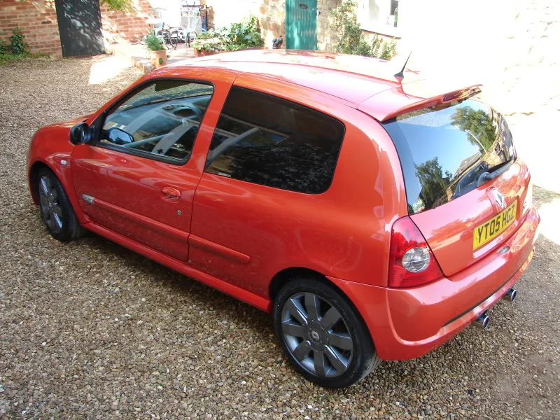 clio182001.webp