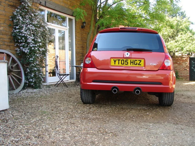 clio182005.webp