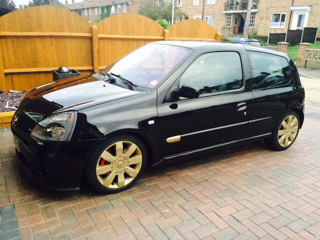 clio1822_zpsdf3026ee.jpg