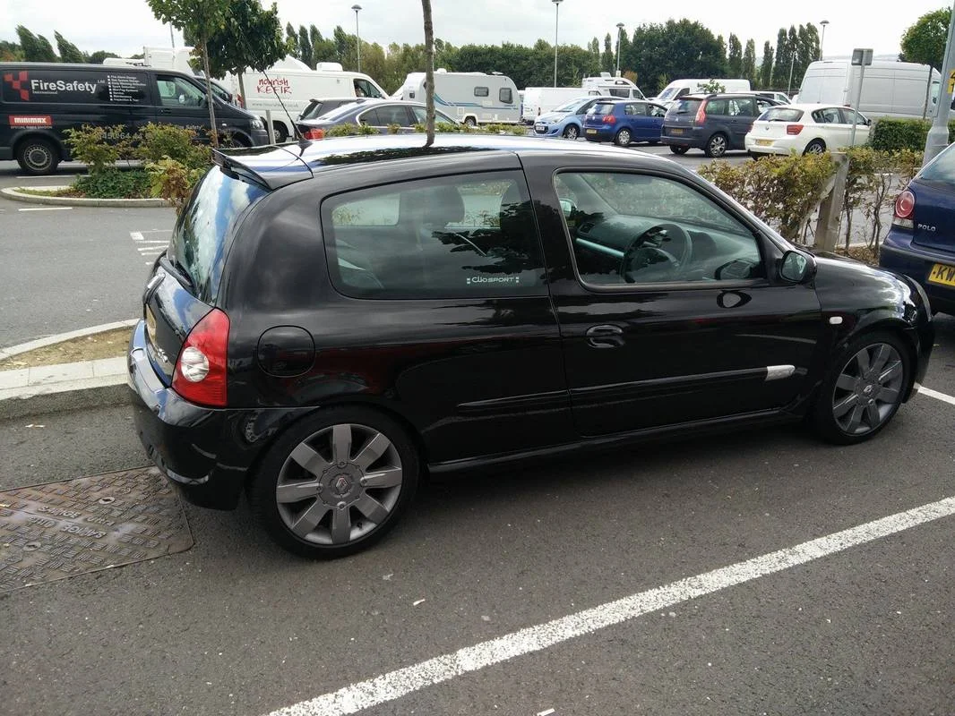 Clio1823.webp