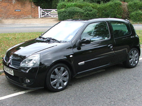 Clio182BlackB01.jpg