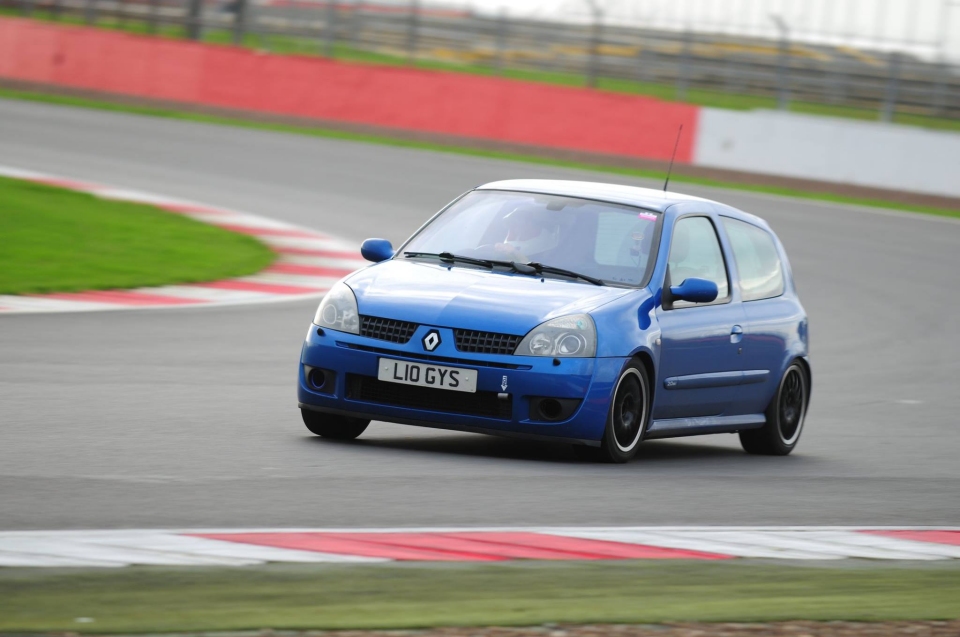 Clio182SilverstoneLuffield.jpg