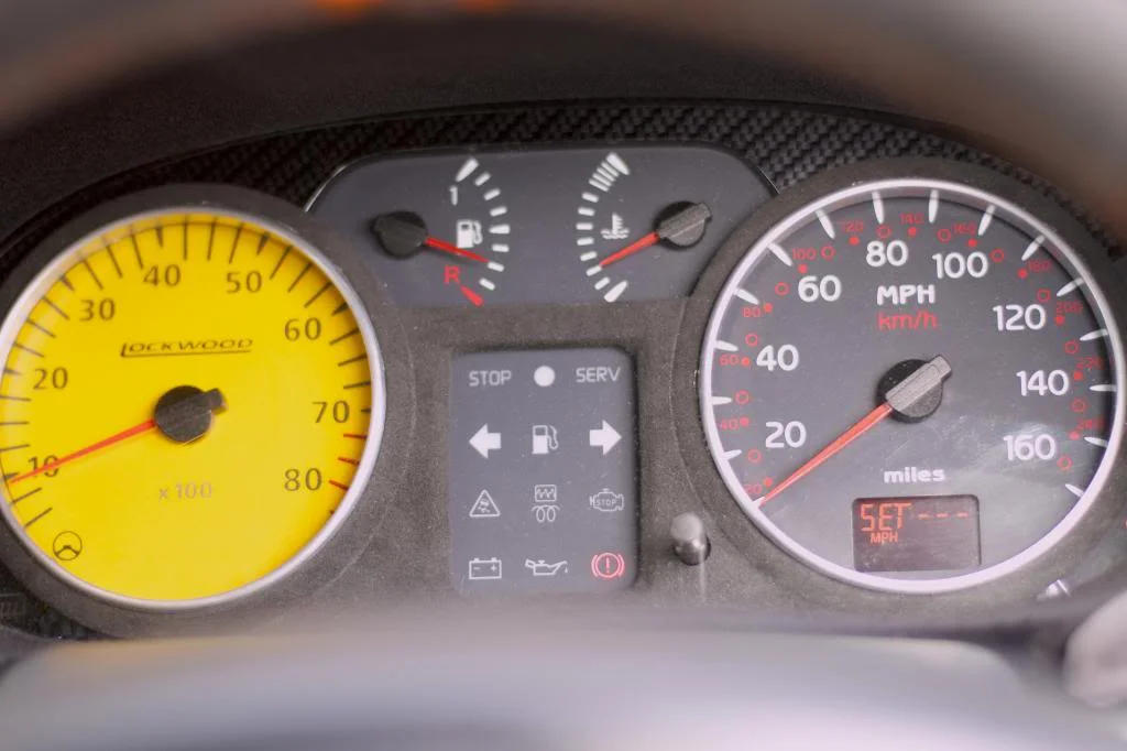 clio182speedosurround_zpsa6388408.webp