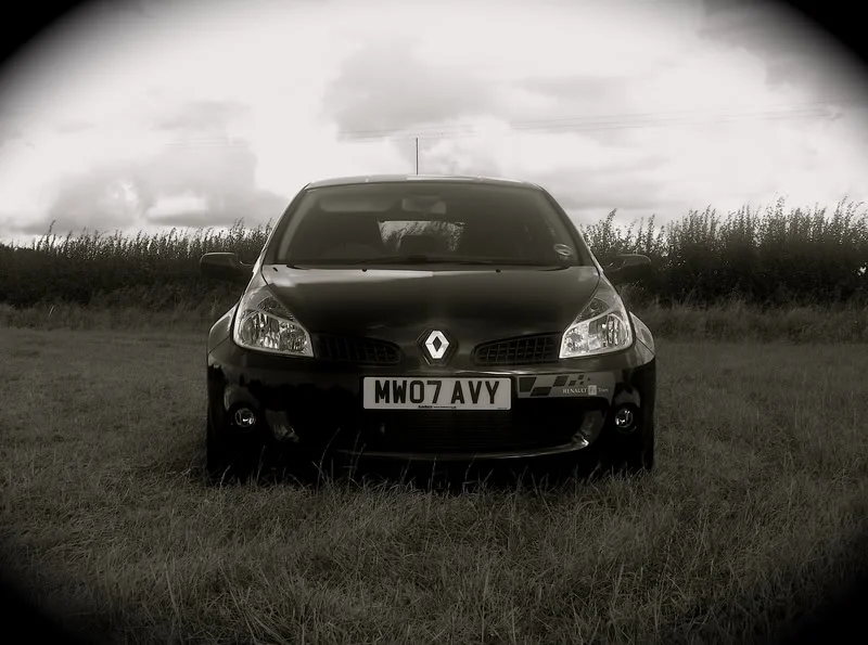 clio197bw.webp