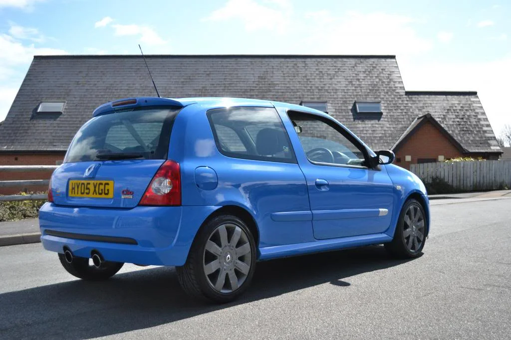 Clio1_zps0e507b76.webp