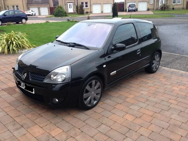 CLIO1_zps12ac29ba.webp