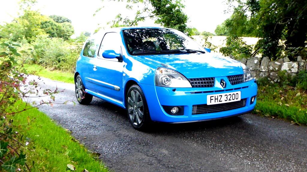 clio1_zps4a2acf84.jpg