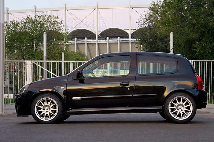clio1final_r.webp
