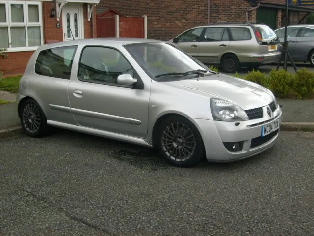 clio1gunm.webp