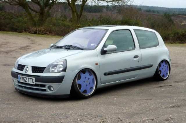 clio1wheelwhores_1.jpg