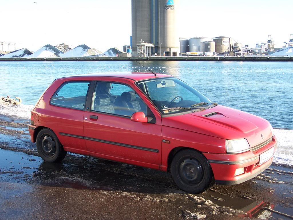 clio2.jpg