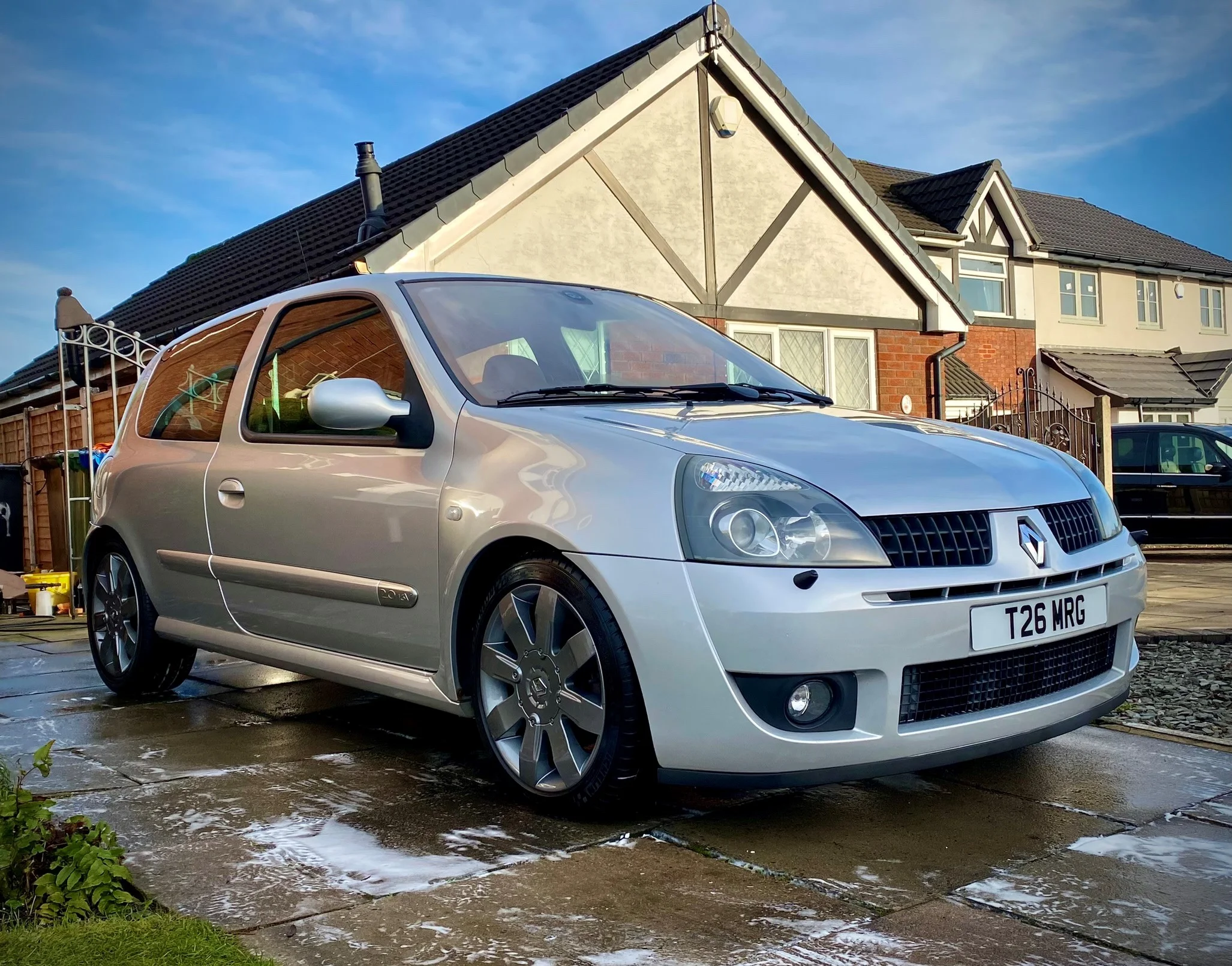 Clio2.webp