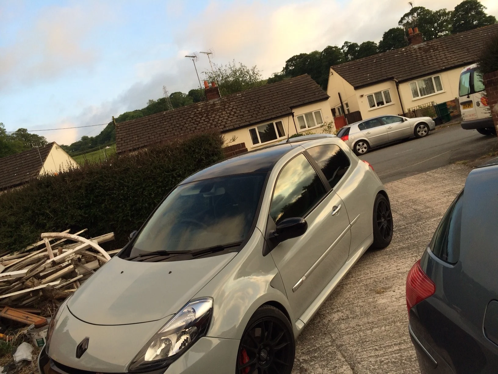 CLIO200.webp