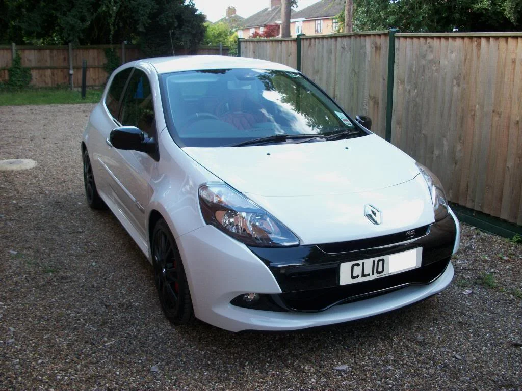 clio200.webp