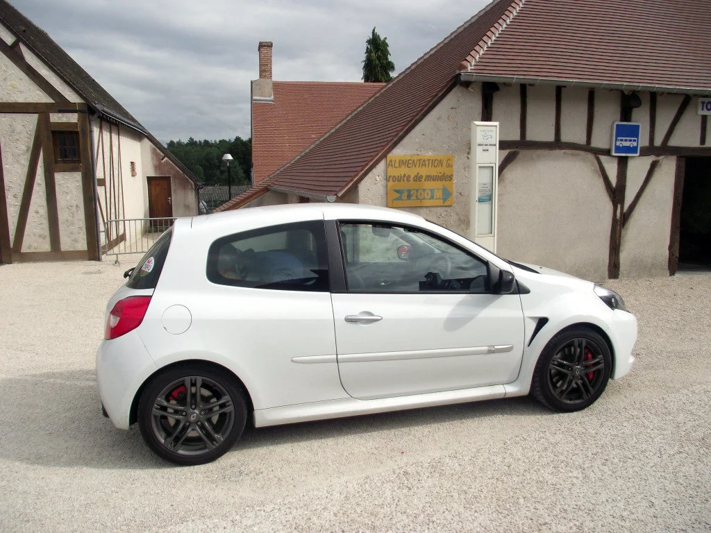 clio2003.webp