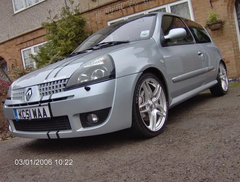 Clio2006002.webp