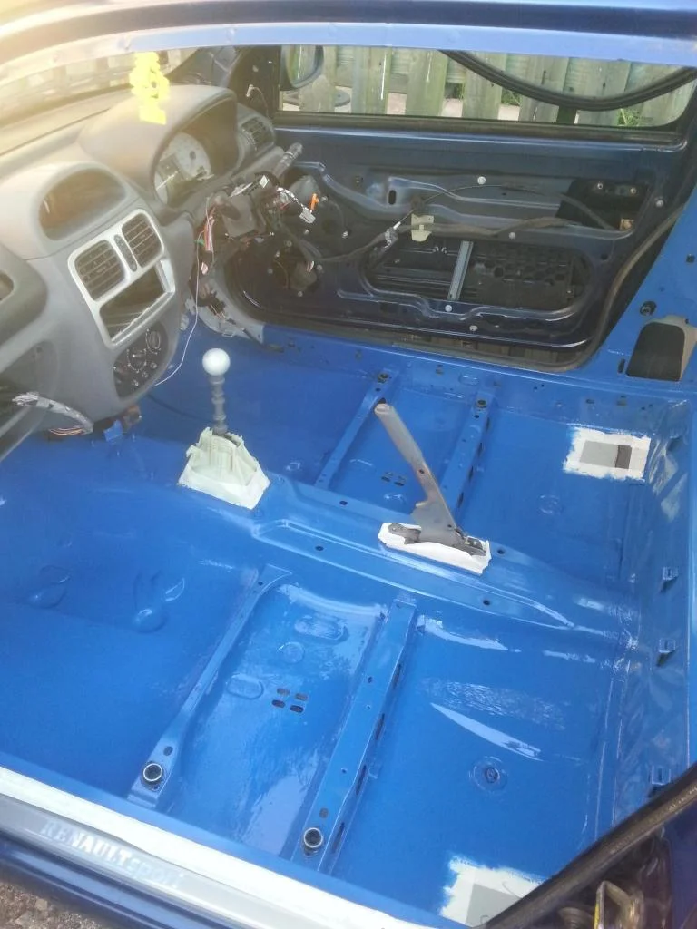 clio20_zps46e894bb.webp