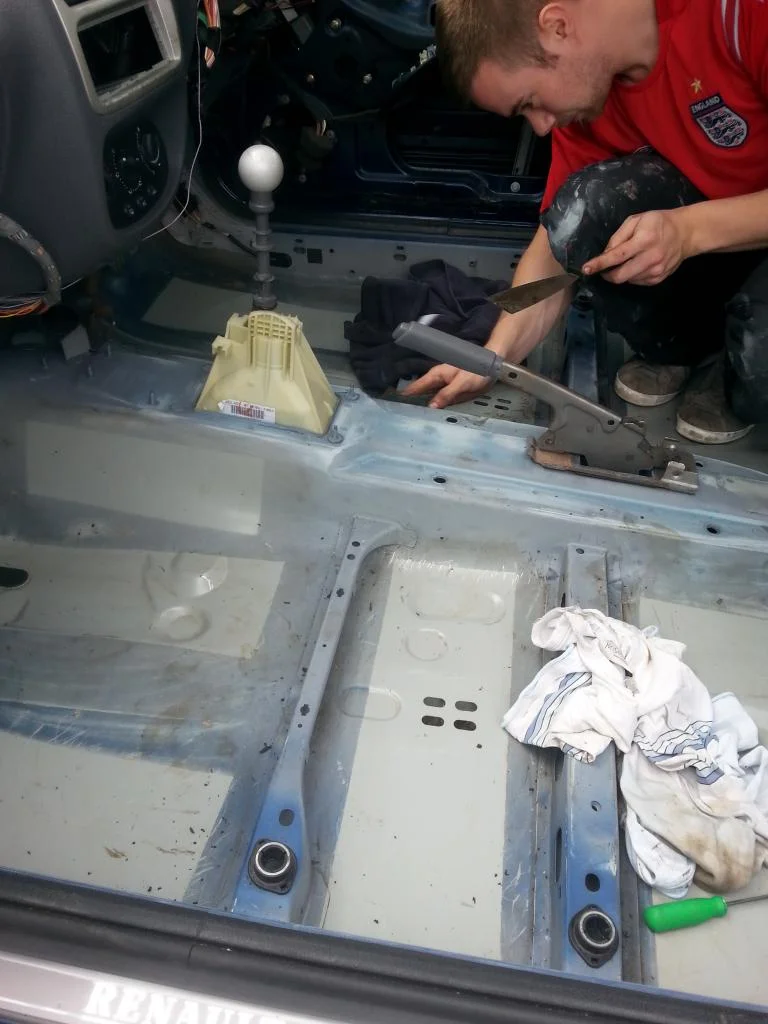clio20_zpsef164e17.webp
