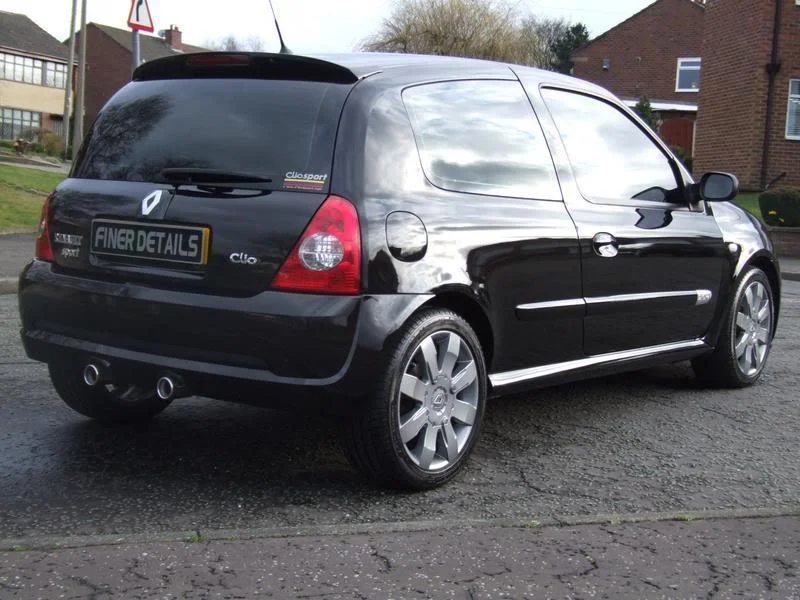 clio22.webp