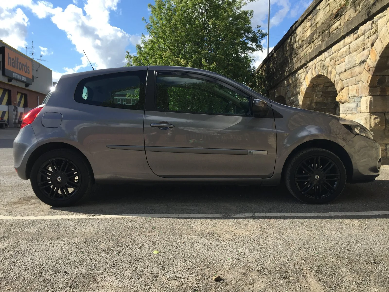 CLIO28.webp