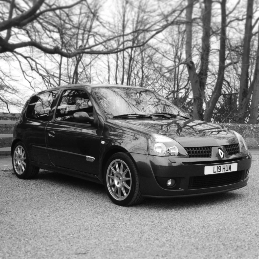 clio2_zps17dd372b.webp
